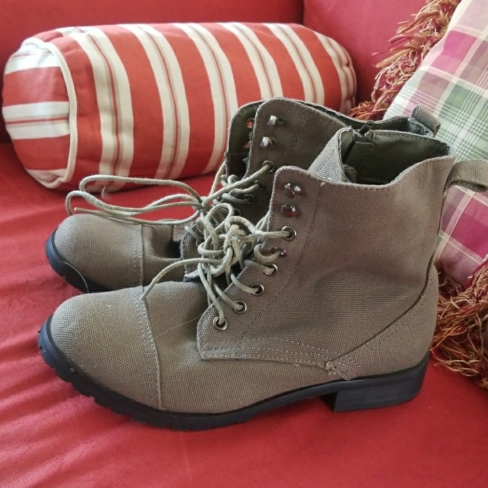 Khaki Green Canvas Combat Boots